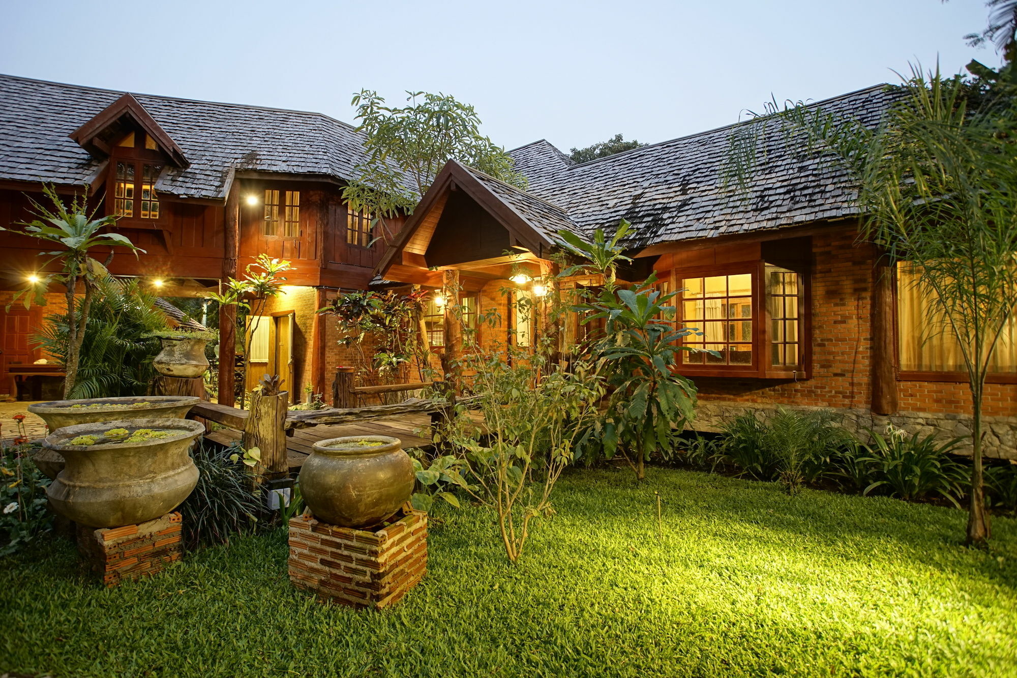 Chaiyo Vana Chiang Mai Luaran gambar
